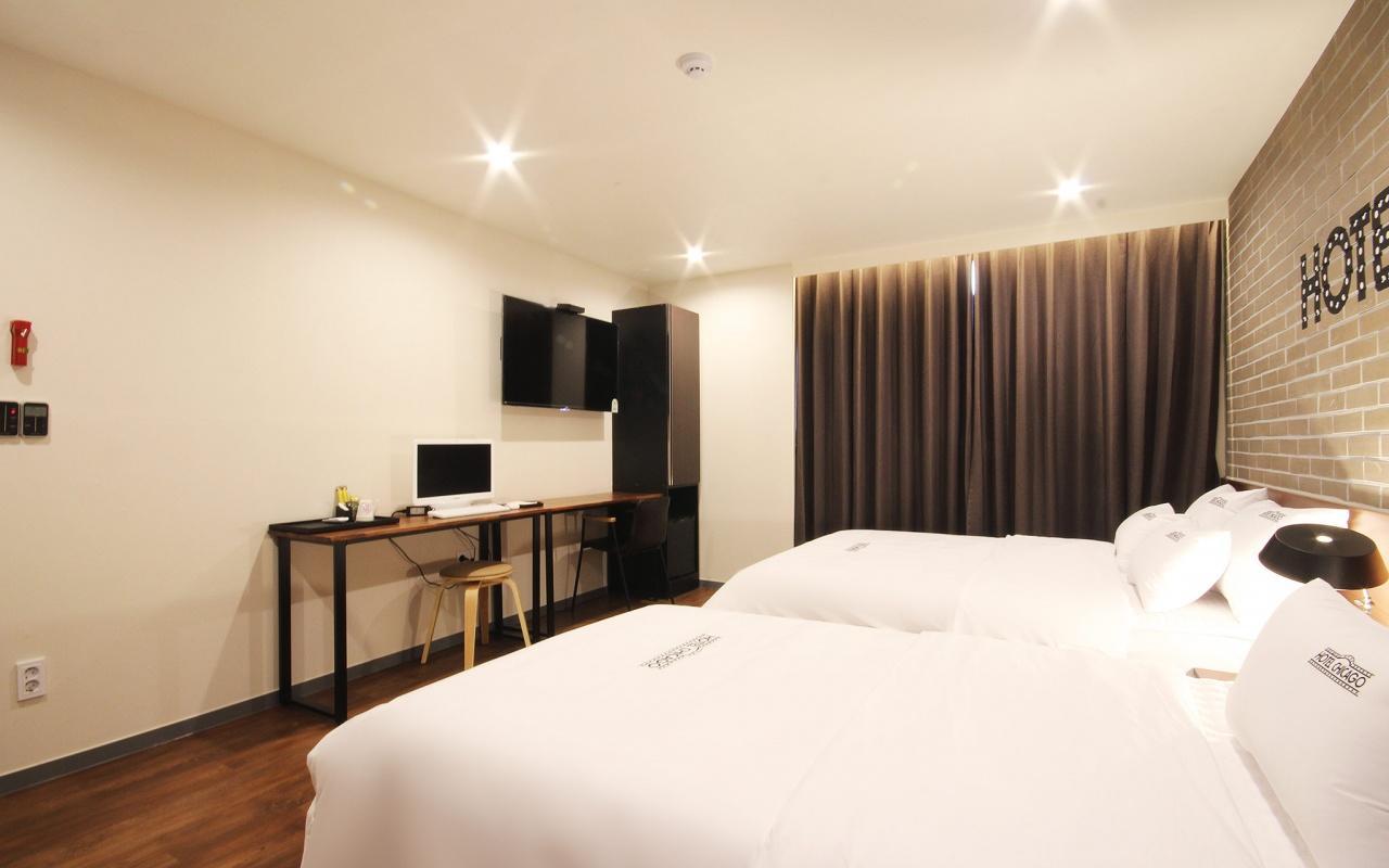 Hotel Chicago Csindzsu Kültér fotó