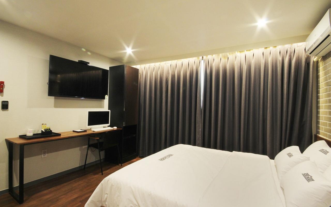 Hotel Chicago Csindzsu Kültér fotó